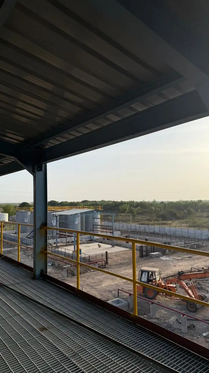 Glukeros industrial storage tanks in Gujarat